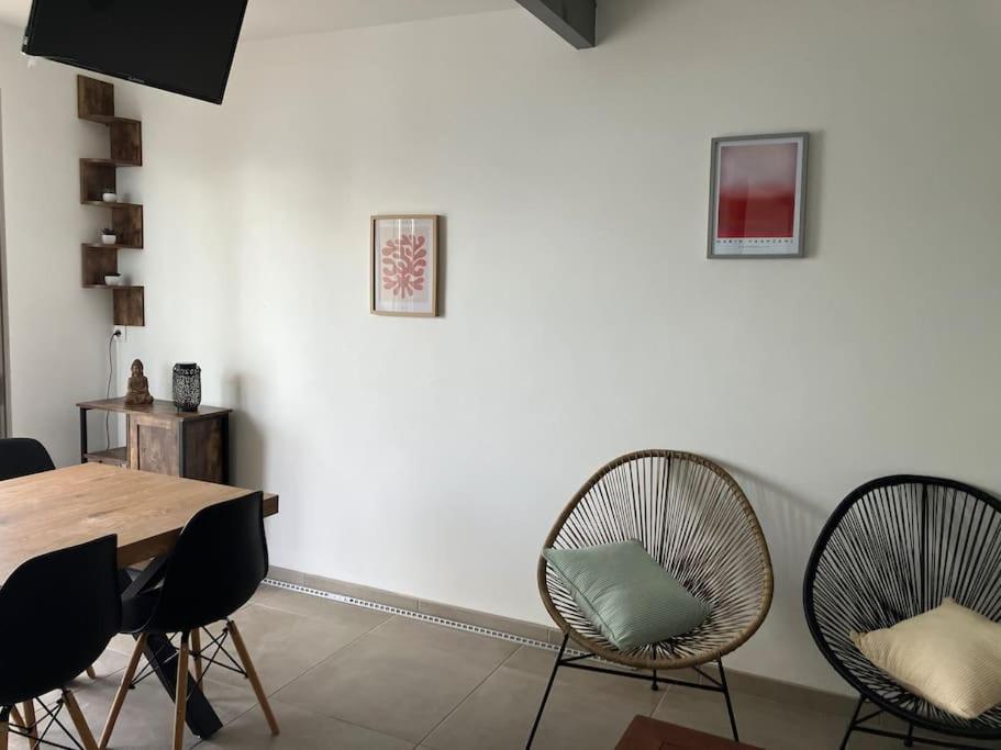 Appartement T4 Terrasse Et Vue Istres Exteriér fotografie