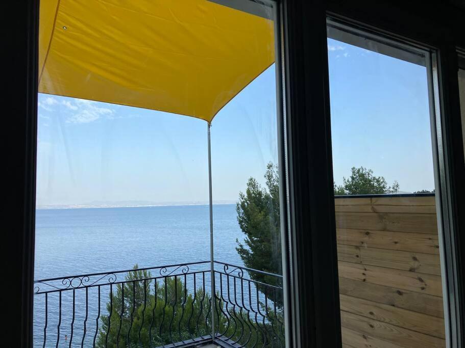 Appartement T4 Terrasse Et Vue Istres Exteriér fotografie