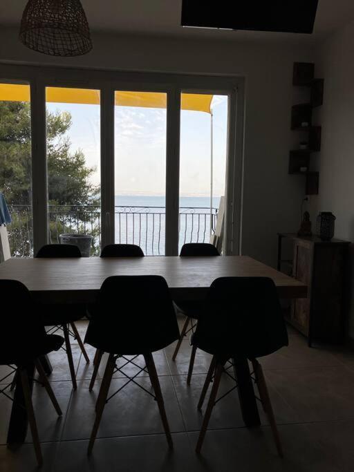 Appartement T4 Terrasse Et Vue Istres Exteriér fotografie