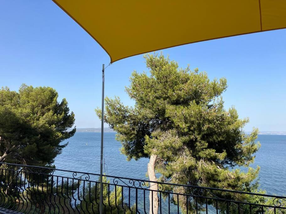 Appartement T4 Terrasse Et Vue Istres Exteriér fotografie