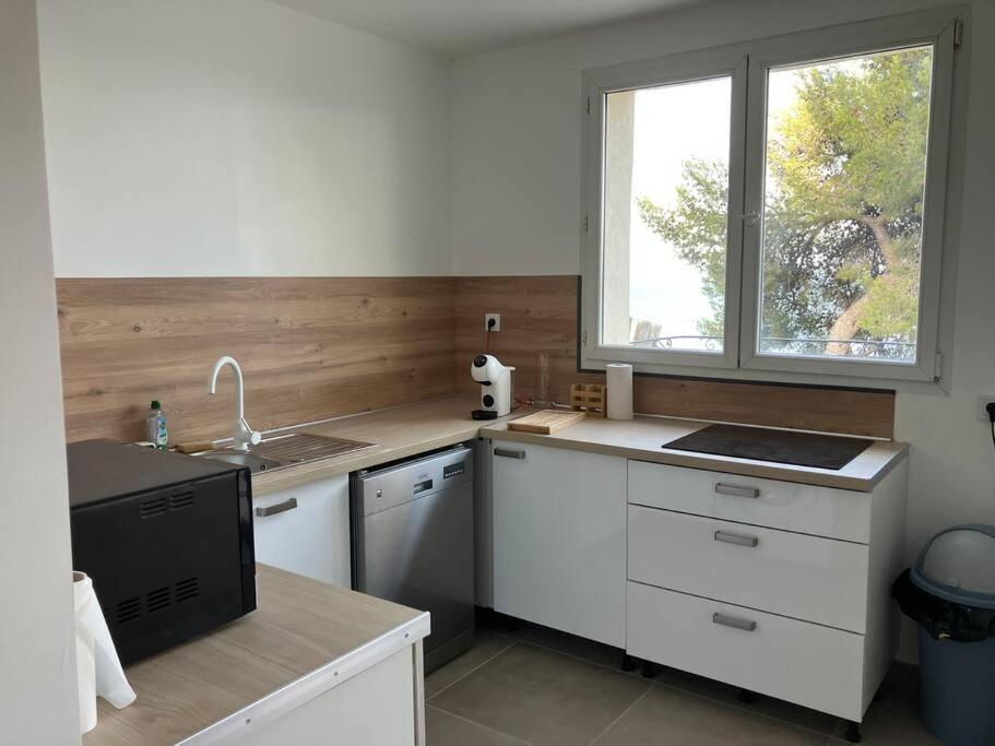 Appartement T4 Terrasse Et Vue Istres Exteriér fotografie