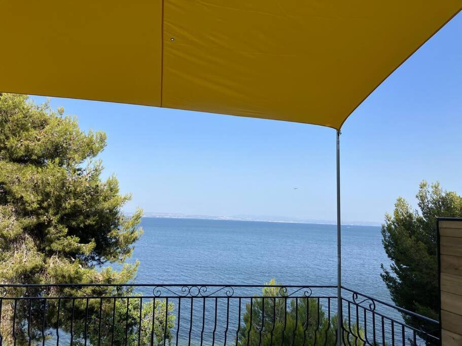 Appartement T4 Terrasse Et Vue Istres Exteriér fotografie