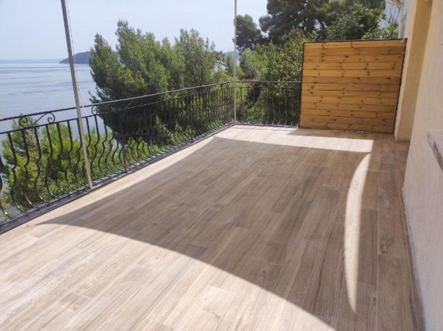 Appartement T4 Terrasse Et Vue Istres Exteriér fotografie