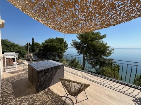 Appartement T4 Terrasse Et Vue Istres Exteriér fotografie